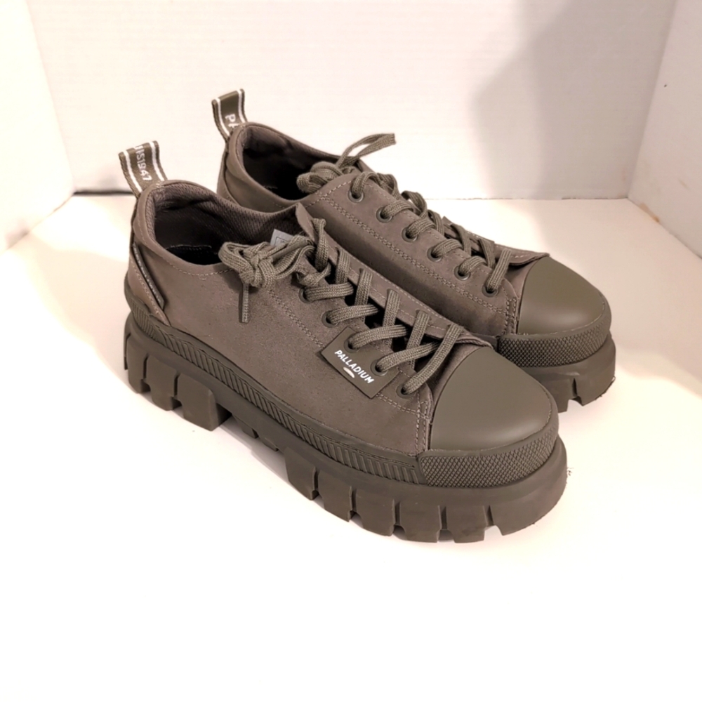 Palladium Revolt LO‎ TX Women's Dusky Green Size 7 NWOB
